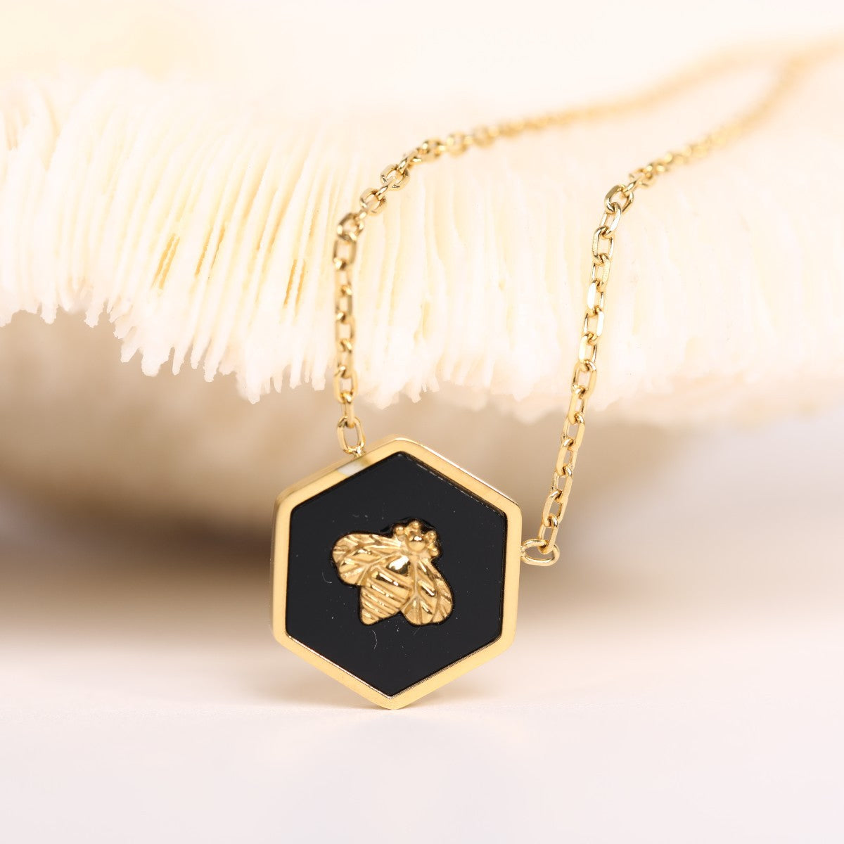 Black Shellfish Bee Necklace