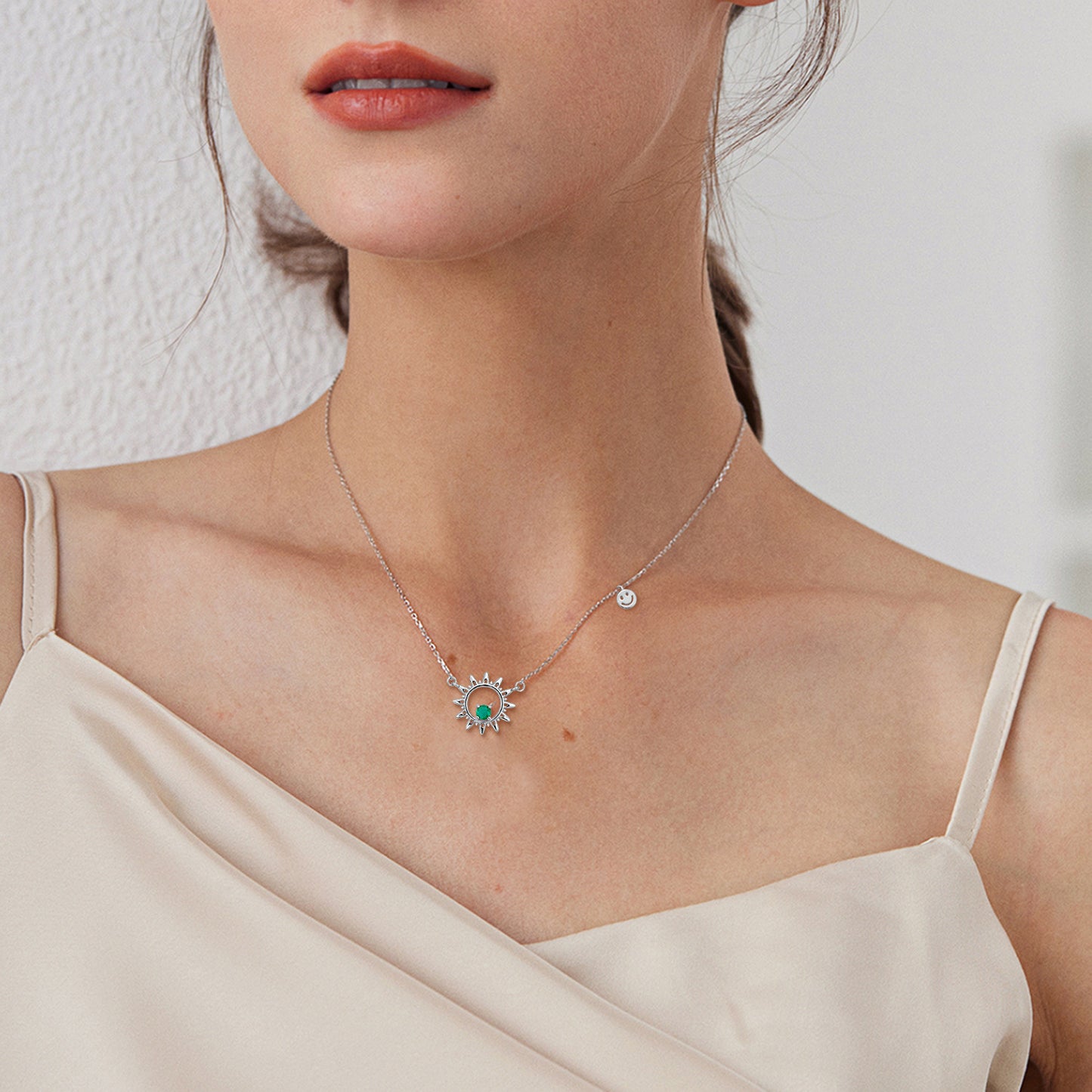 Bright Sun Emerald Necklace