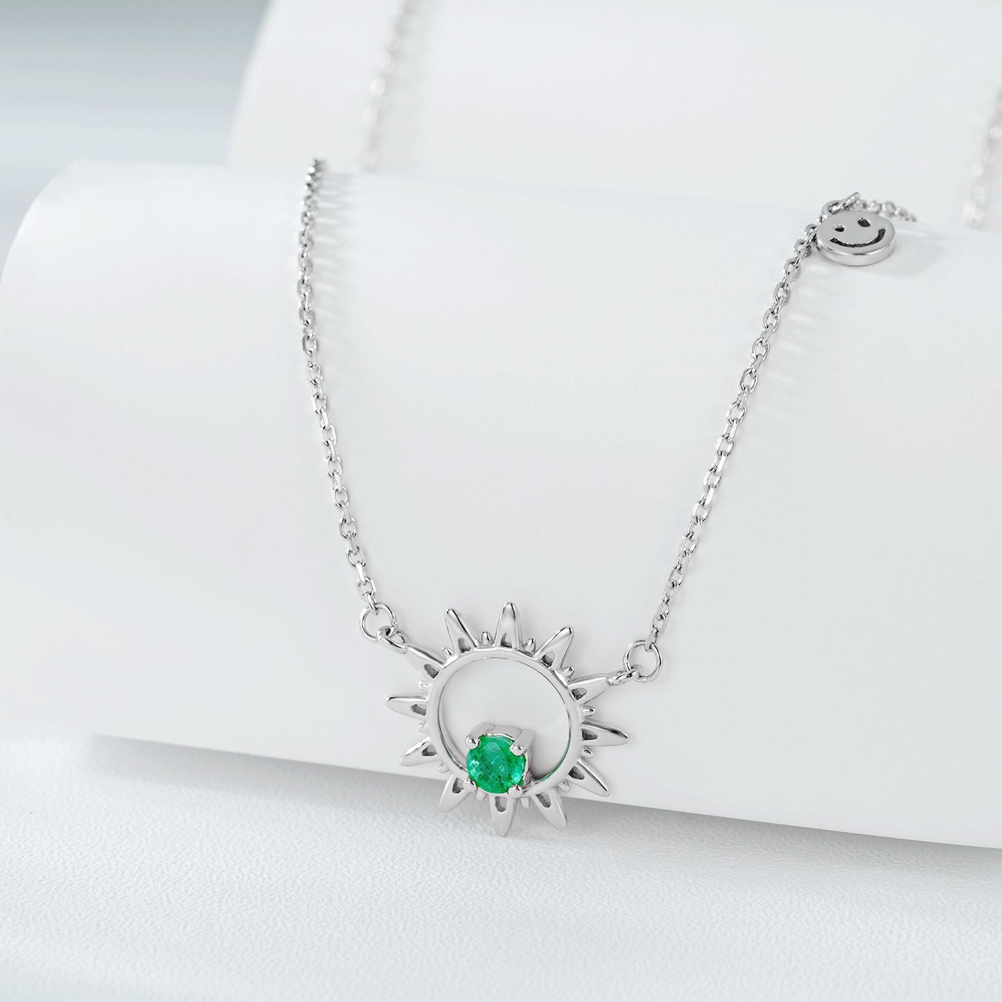 Bright Sun Emerald Necklace