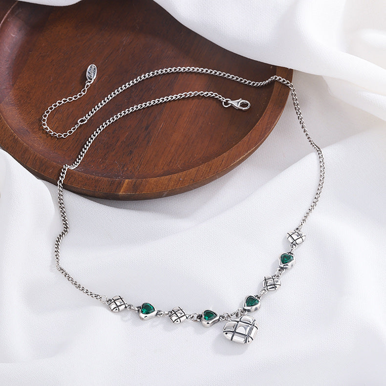 Green Love Splice Necklace