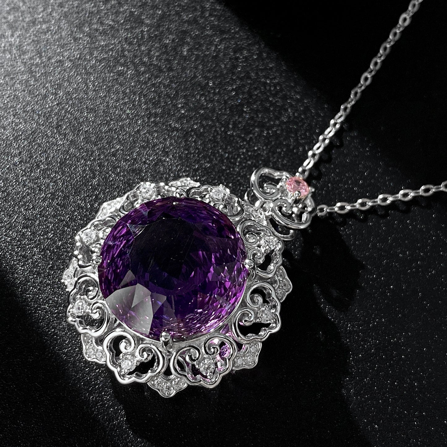 Luxurious Inlaid Geometric Amethyst Necklace