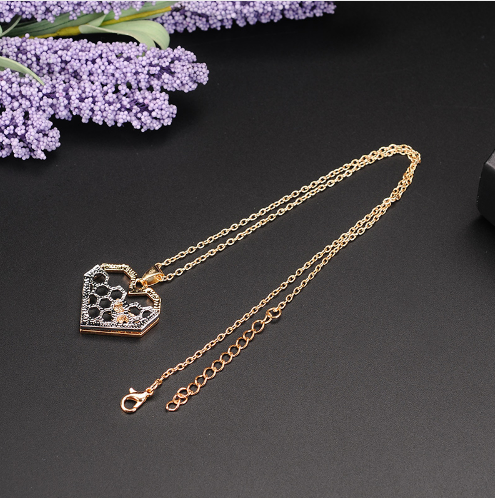 Honeycomb Heart Bee	Necklace